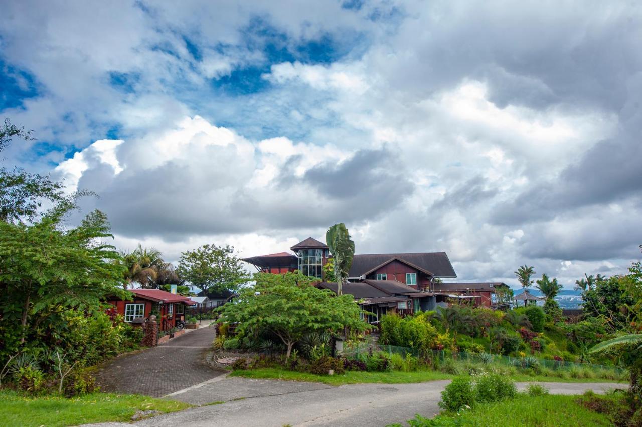 Sinurambi Cottage Rental Penampang Esterno foto